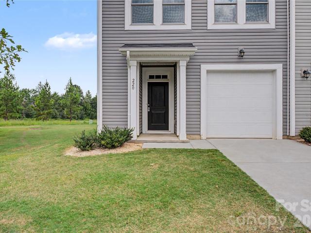 Townhouse for sale in Indian Trail, North Carolina