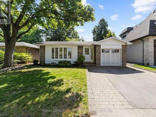 House for sale in Oakville, Golden Horseshoe