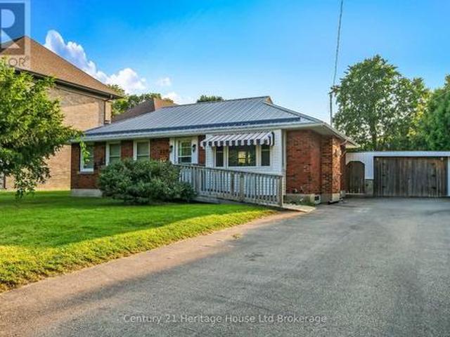 House for sale in Woodstock, Ontario