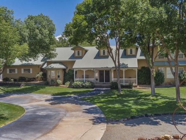 House for sale in Bosque Farms, New Mexico