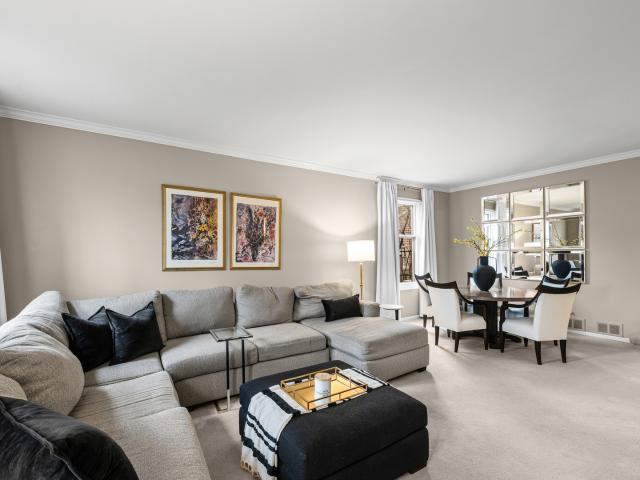 House for sale in Lincolnshire, Illinois
