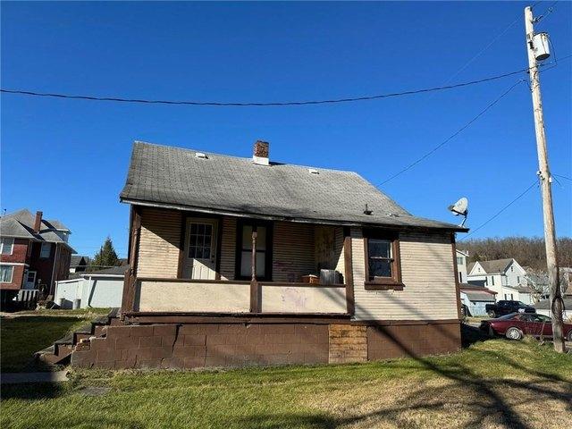 House for sale in Houston, Pennsylvania