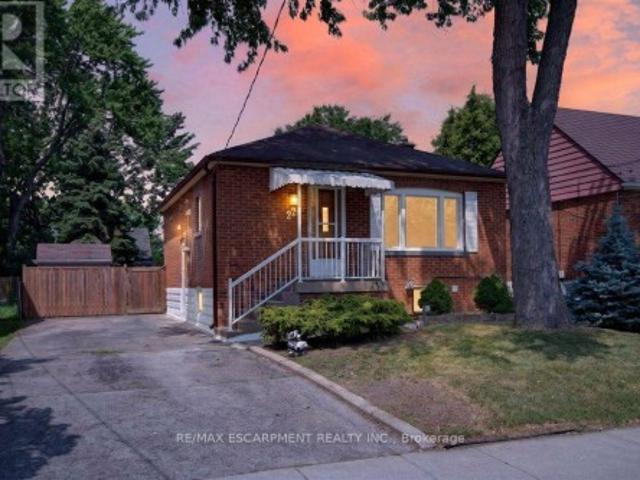 House for sale in Ancaster, Ontario