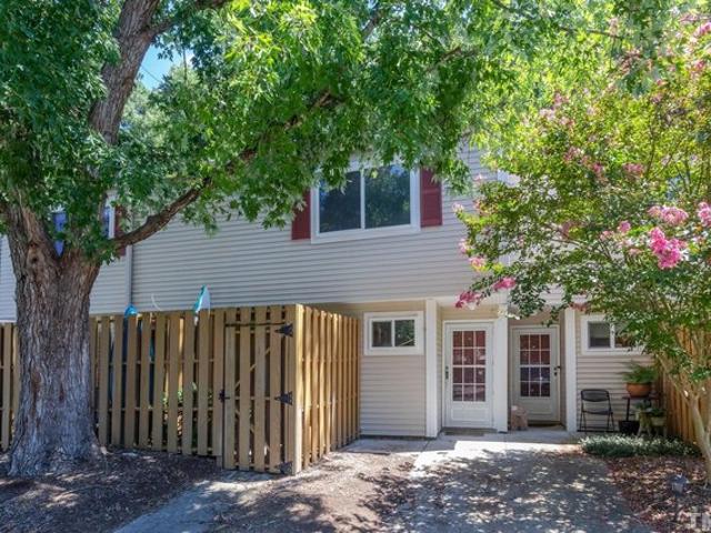 Townhouse for sale in Chapel Hill, North Carolina