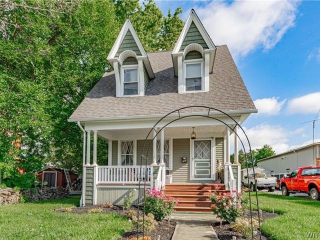 House for sale in Niagara, New York