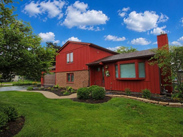 House for sale in Lake Zurich, Illinois