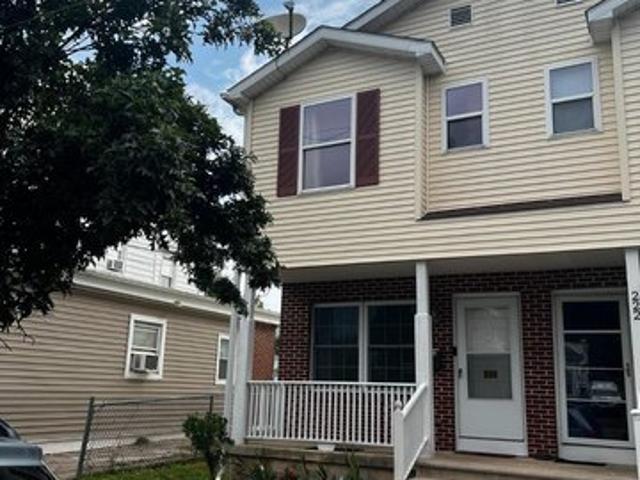 Townhouse for sale in Trenton, New Jersey