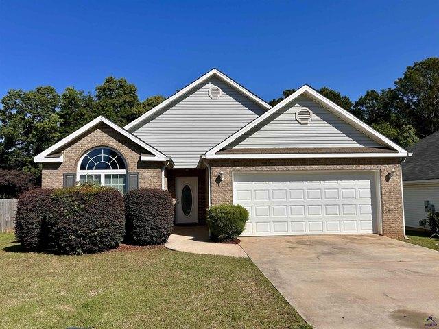 House for sale in Bonaire, Georgia