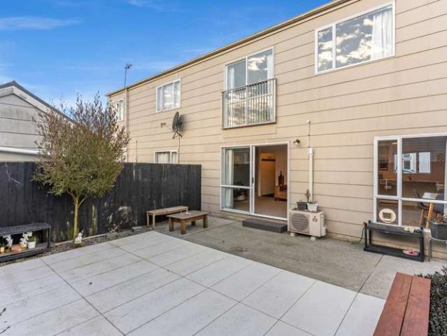 Townhouse for sale in Heathcote, Canterbury