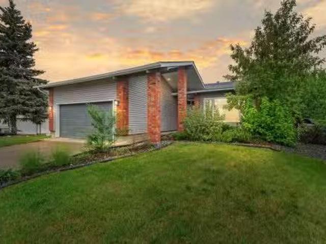 House for sale in Sherwood Park, Alberta