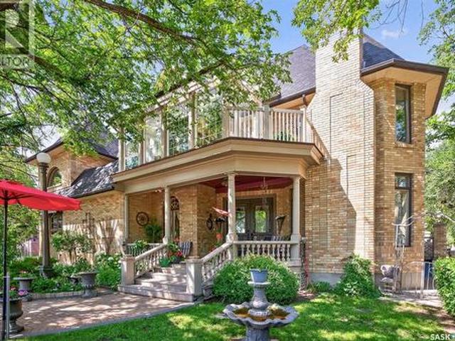 House for sale in Moose Jaw, Saskatchewan