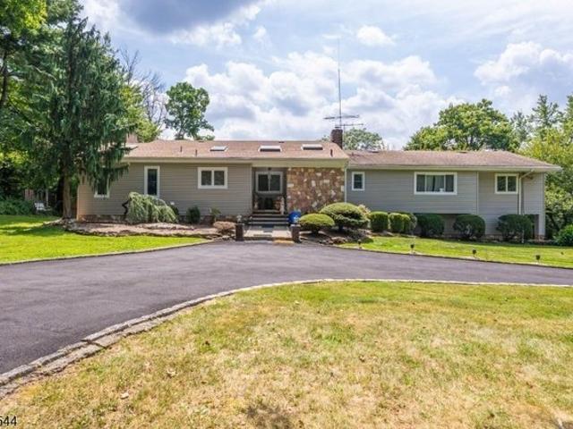 House for sale in Berkeley Heights, New Jersey