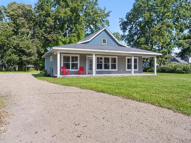 House for sale in Allegan, Allegan County