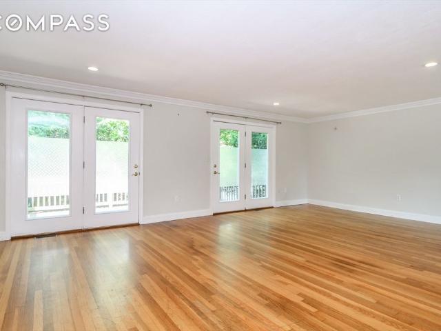 Townhouse for rent in Brookline, Massachusetts