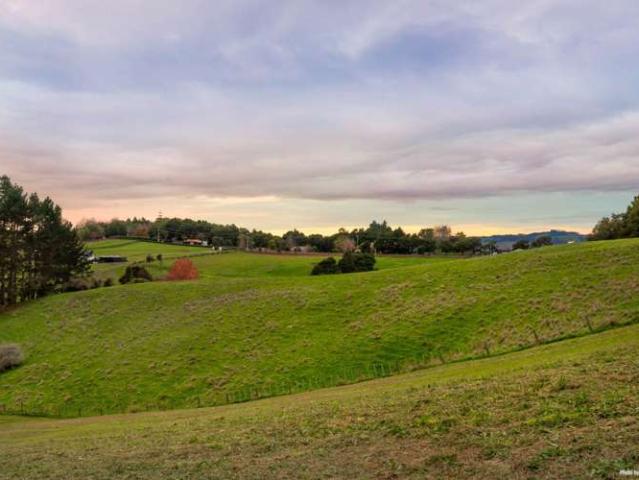 Property for sale in Awhitu