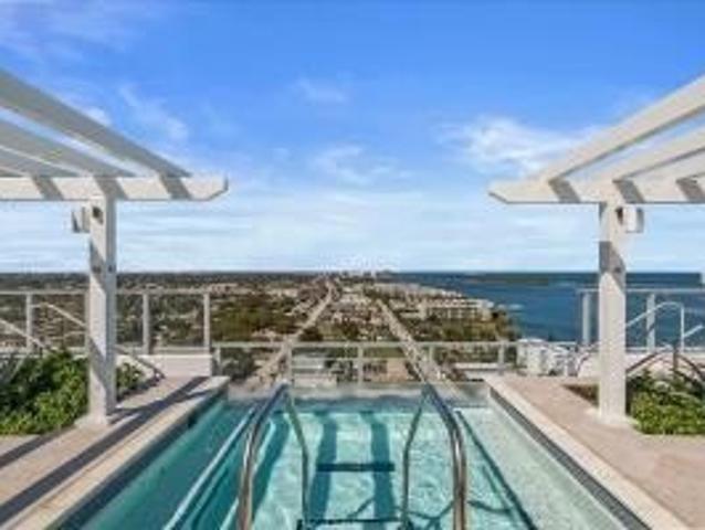 Condo for sale in Lake Park, Florida