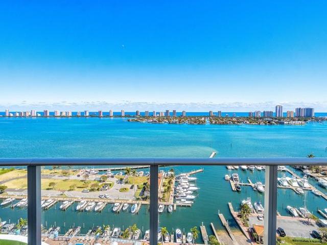 Condo for sale in Lake Park, Florida