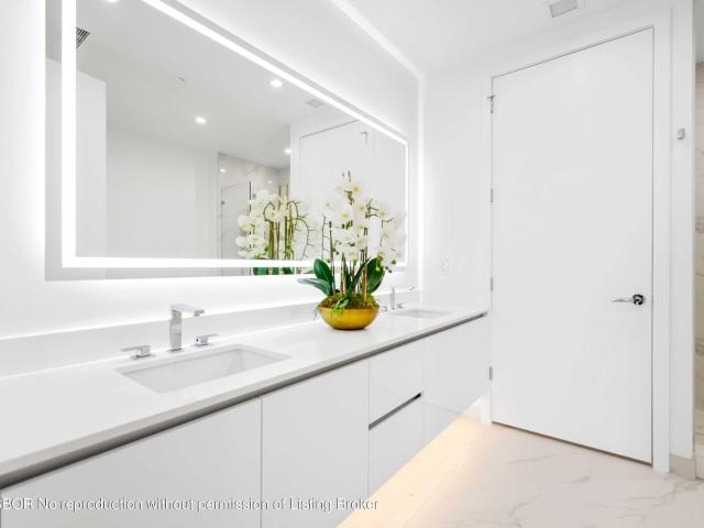 Condo for sale in Lake Park, Florida