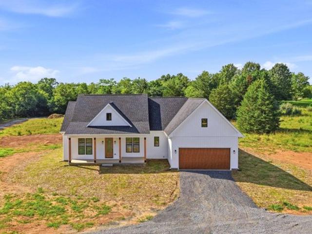 House for sale in Summit Point, Jefferson County
