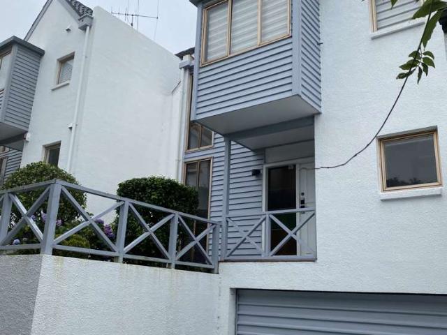 Townhouse for rent in Hillersden
