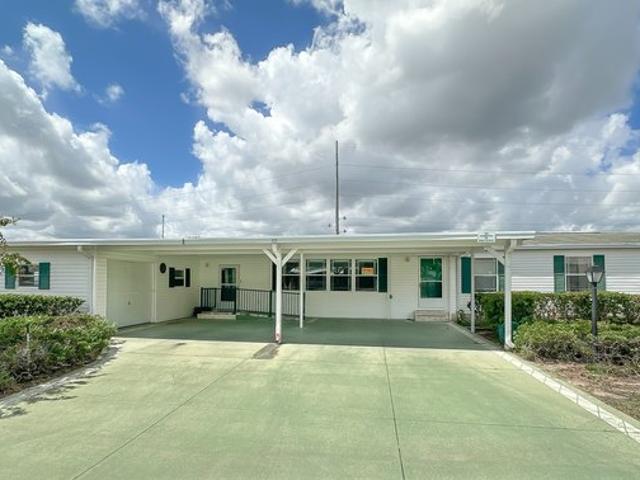 House for sale in Lady Lake, Florida