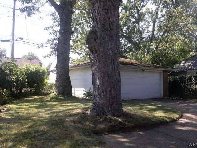 House for sale in Eggertsville, Town of Amherst