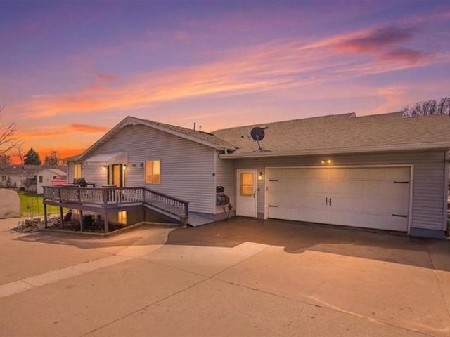 House for sale in Washington, Iowa