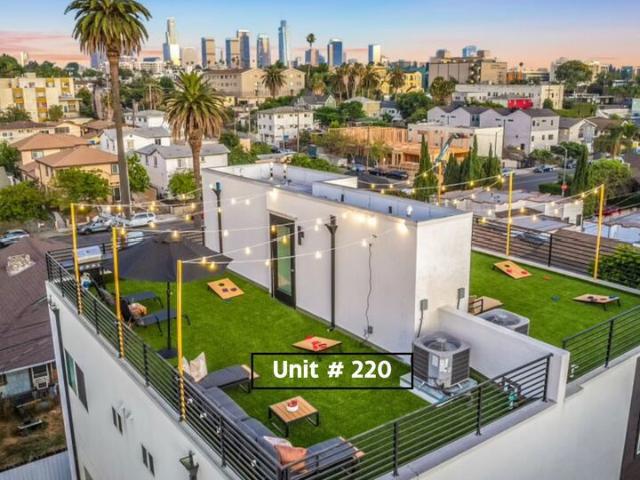 Townhouse for sale in Los Angeles