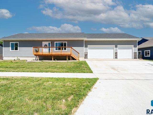 House for sale in Lennox, South Dakota