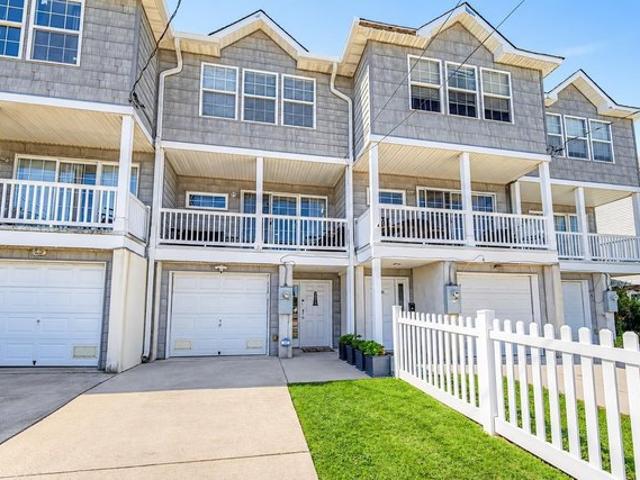 Townhouse for sale in Bungalow Park, Atlantic City
