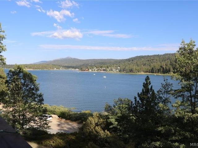 House for sale in Fawnskin, California