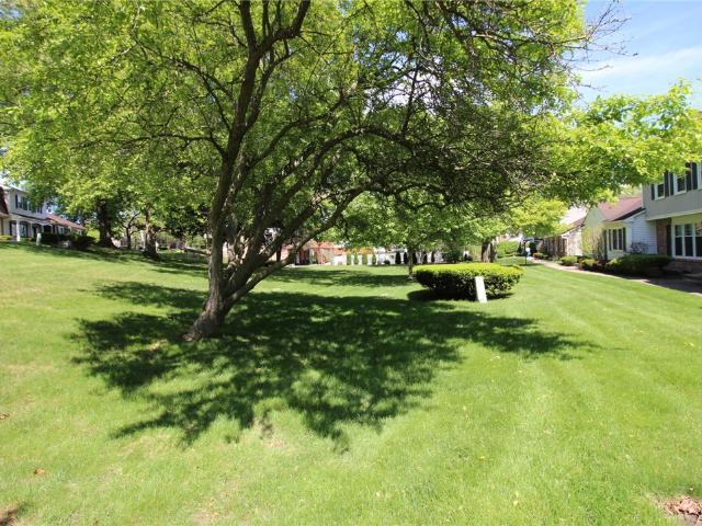 Townhouse for sale in Penfield