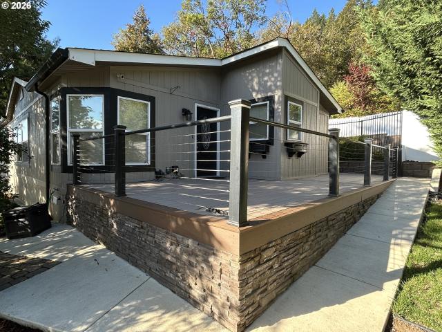 House for sale in Roseburg, Douglas County