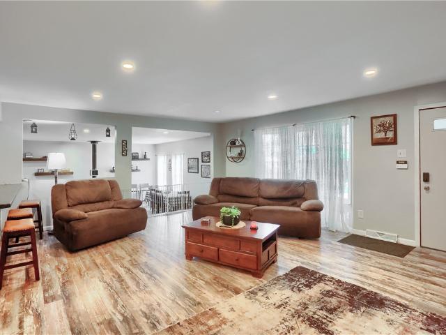 House for sale in Edinburg, Pennsylvania