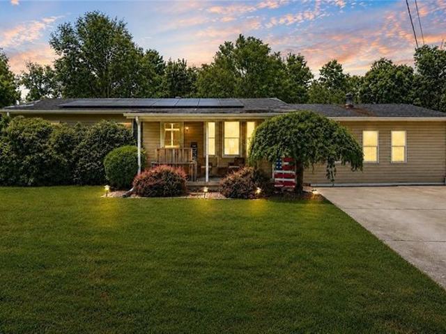 House for sale in New Castle, Pennsylvania