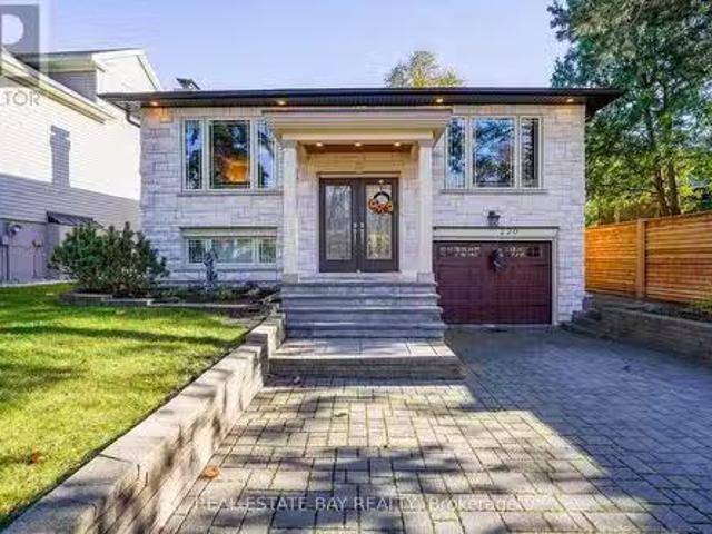House for sale in Oakville, Ontario