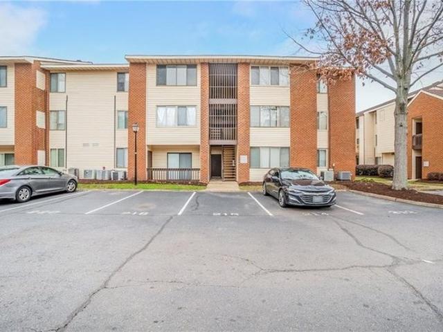 Condo for sale in Virginia