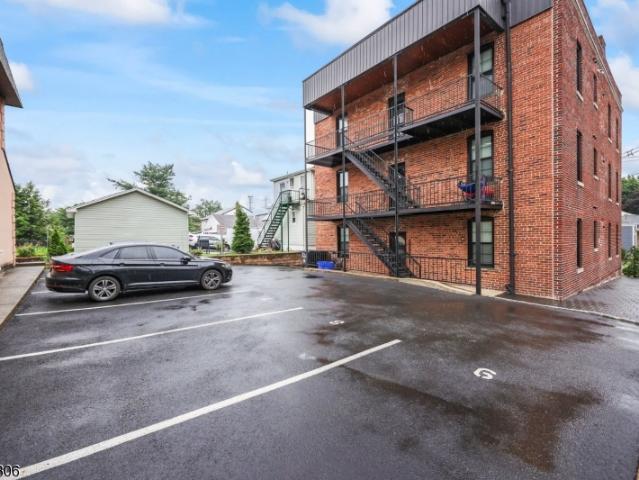 Commercial for sale in Belleville