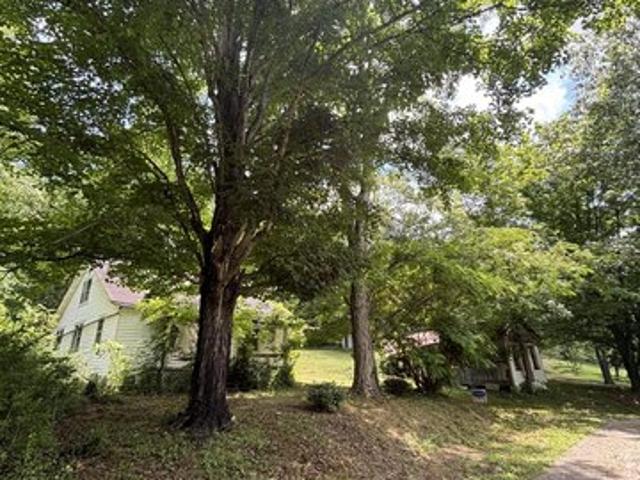 House for sale in Hustonville, Kentucky
