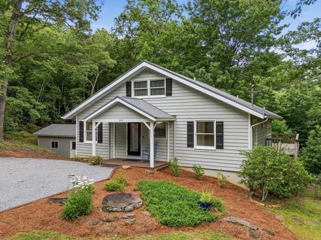 House for sale in Hayesville, North Carolina