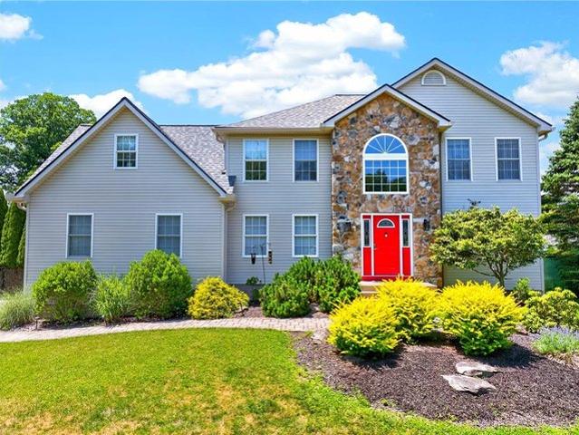 House for sale in Stroudsburg, Monroe County