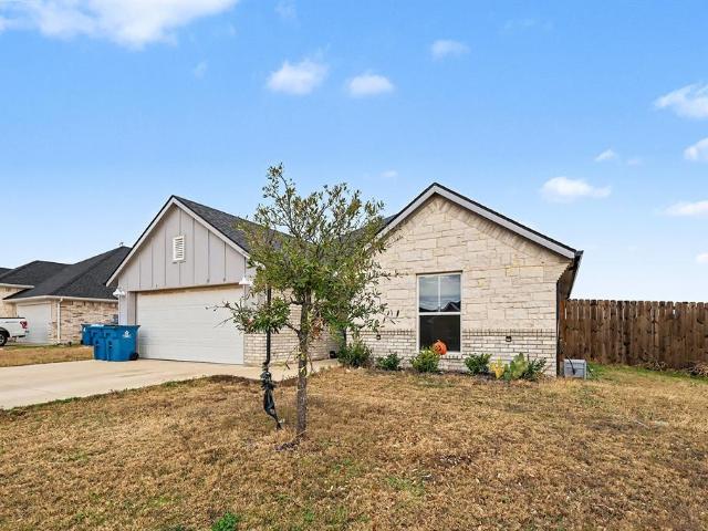 House for sale in Ellis, Texas