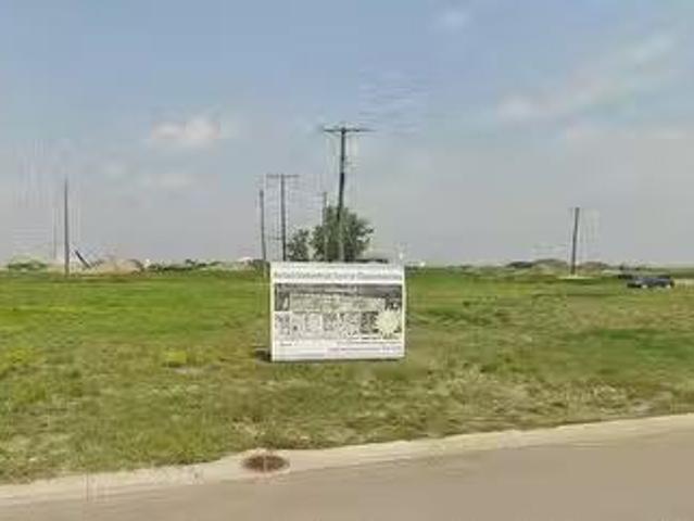 House for sale in Outlook