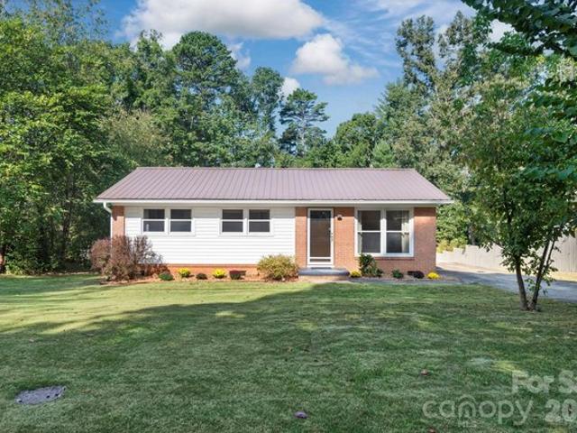 House for sale in Asheville, Buncombe County