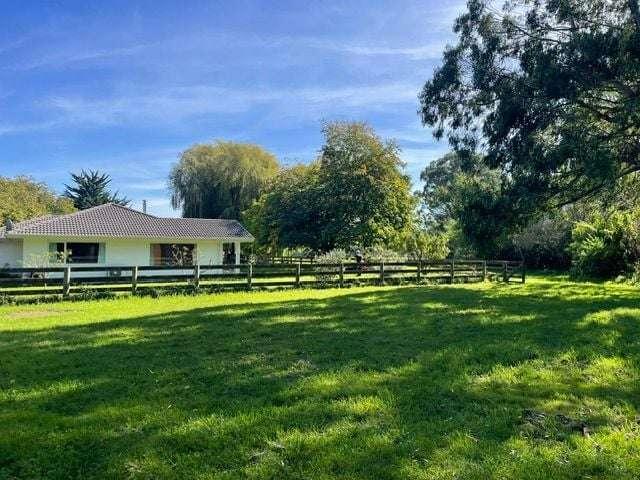 House for rent in Chaslands, Canterbury