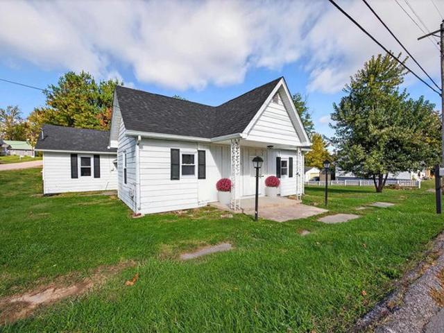 House for sale in Ellettsville, Indiana