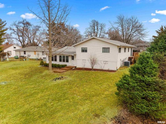 House for sale in East Peoria, Illinois