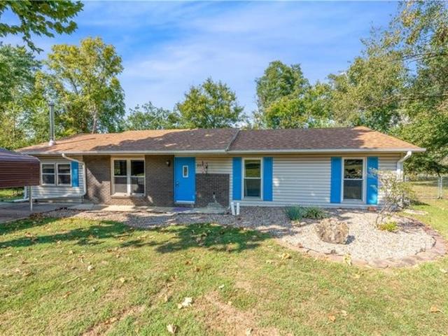 House for sale in Knob Noster, Missouri