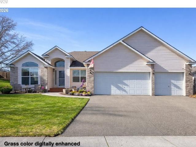 House for sale in Highland Summit, Hermiston
