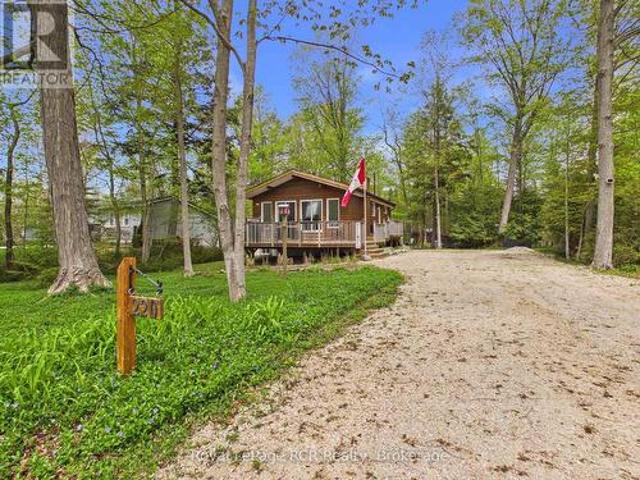 House for sale in Huron-kinloss, Ontario
